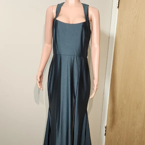 Green Sleeveless Square Neck Maxi Sundress